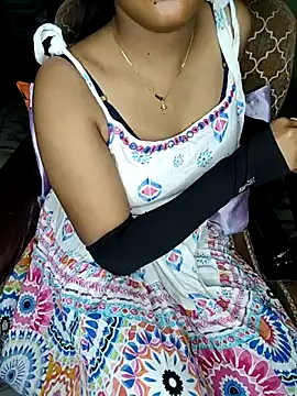 Snapshot of Tamil__Thara003 chatting on May 28, 2026, 7:00 pm Tamil Thara003 online show from May 28, 2026, 7:00 pm