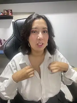 saramaSS online show from May 12, 2026, 3:58 am
