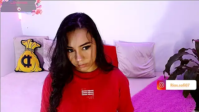  Sofi Rios  online show from May 25, 2026, 6:41 am