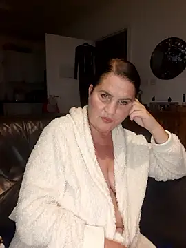 Velvet-Milf online show from June 14, 2026, 7:16 pm