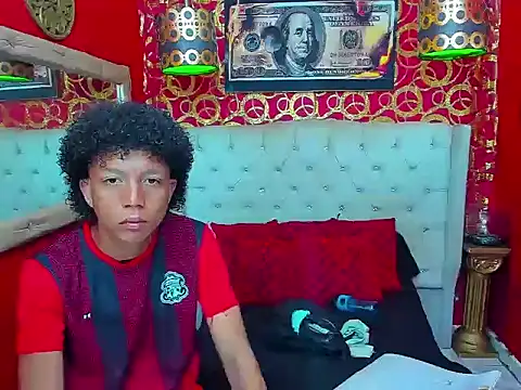 skinny20boy online show from June 2, 2026, 11:07 pm