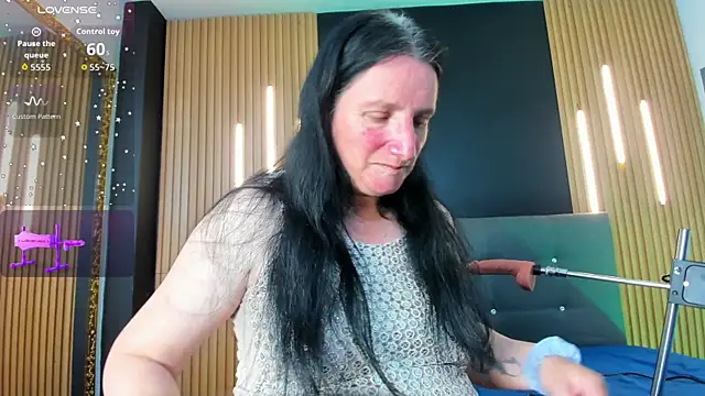 Snapshot of CloeMature chatting on May 21, 2026, 1:45 am CloeMature online show from May 21, 2026, 1:45 am