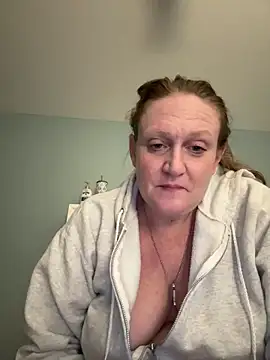 Snapshot of Kellilyn10 chatting on May 30, 2026, 5:04 am Kellilyn10 online show from May 30, 2026, 5:04 am