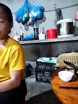 Snapshot of Min-meo chatting on May 21, 2026, 4:19 am Min-meo online show from May 21, 2026, 4:19 am