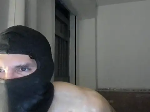 Snapshot of mysterious_muscles chatting on July 11, 2026, 11:28 pm mysterious muscles online show from July 11, 2026, 11:28 pm
