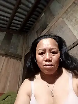 Elenla-ass online show from May 18, 2026, 4:13 pm