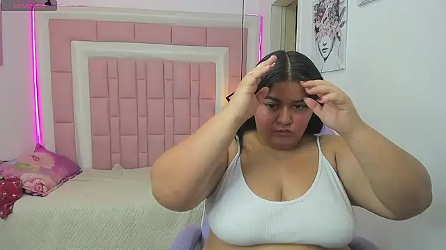 Snapshot of Princess_Xoxo chatting on May 18, 2026, 1:45 am Princess Xoxo online show from May 18, 2026, 1:45 am
