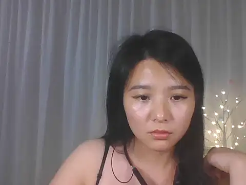 Snapshot of Youyou-uu chatting on May 8, 2026, 10:20 am Youyou-uu online show from May 8, 2026, 10:20 am