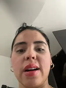 mimihot7777 online show from May 10, 2026, 6:35 pm