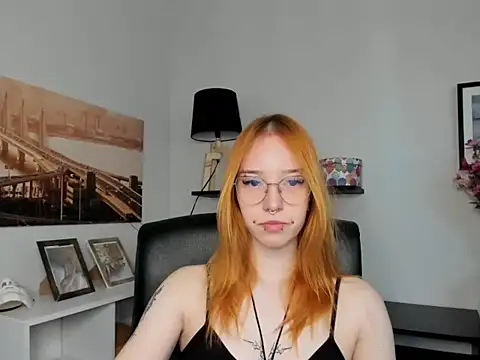 foxSonya online show from May 26, 2026, 5:36 am