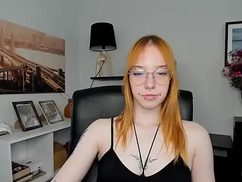 foxSonya online show from June 1, 2026, 5:53 am