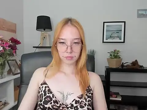 foxSonya online show from July 22, 2026, 5:43 am