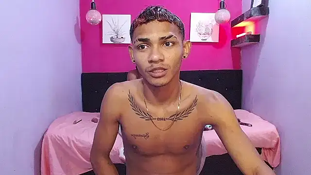 black twinks online show from June 24, 2026, 2:43 am