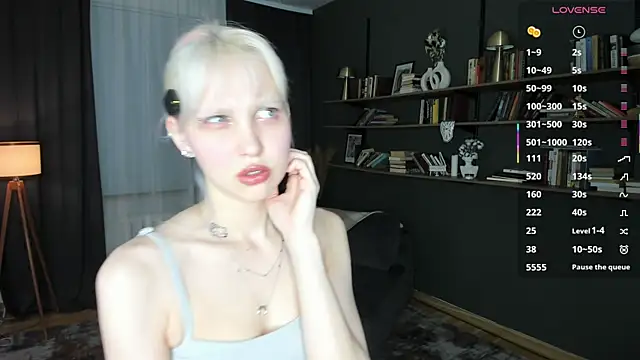 Snapshot of DelorisDetrich chatting on May 9, 2026, 7:30 pm DelorisDetrich online show from May 9, 2026, 7:30 pm