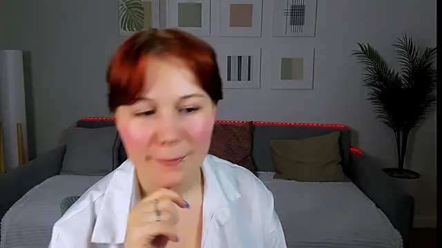 MiaLacrice online show from May 30, 2026, 7:22 pm