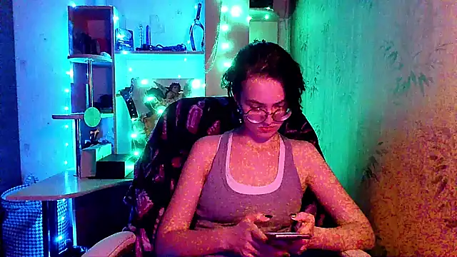 Snapshot of Alessa_Kiss chatting on May 21, 2026, 12:56 pm Alessa Kiss online show from May 21, 2026, 12:56 pm