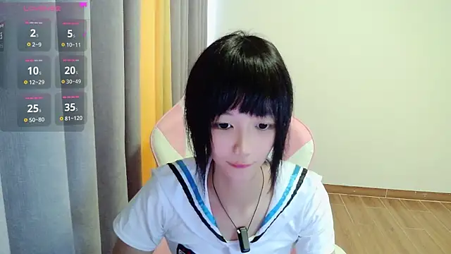 Ooo-Lola online show from May 19, 2026, 1:56 am