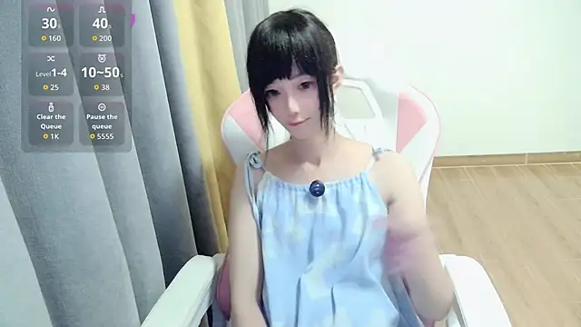 Ooo-Lola online show from May 22, 2026, 12:33 pm