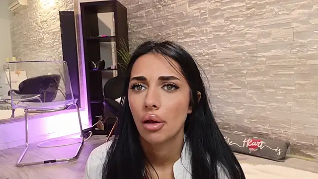 VanessaVosss online show from May 30, 2026, 5:54 pm