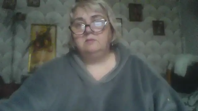MarinaFarina53 online show from May 19, 2026, 4:52 am