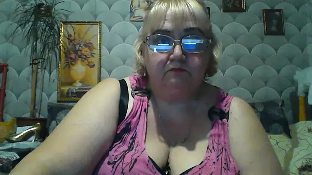 Snapshot of MarinaFarina53 chatting on June 24, 2026, 5:56 pm MarinaFarina53 online show from June 24, 2026, 5:56 pm