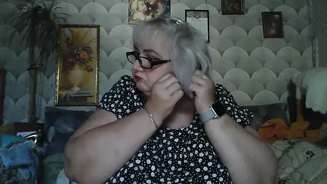 Snapshot of MarinaFarina53 chatting on July 5, 2026, 4:41 am MarinaFarina53 online show from July 5, 2026, 4:41 am