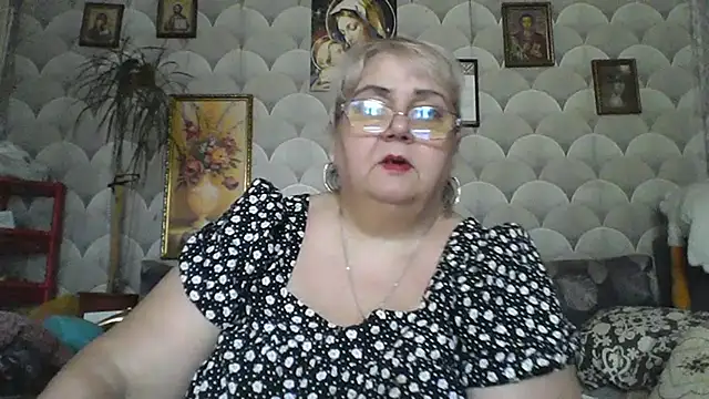 Snapshot of MarinaFarina53 chatting on July 7, 2026, 7:23 am MarinaFarina53 online show from July 7, 2026, 7:23 am