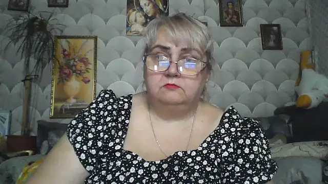 Snapshot of MarinaFarina53 chatting on July 13, 2026, 9:01 am MarinaFarina53 online show from July 13, 2026, 9:01 am