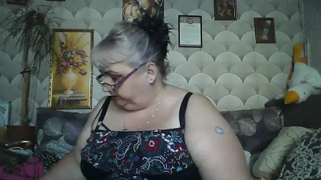 Snapshot of MarinaFarina53 chatting on July 15, 2026, 4:18 am MarinaFarina53 online show from July 15, 2026, 4:18 am