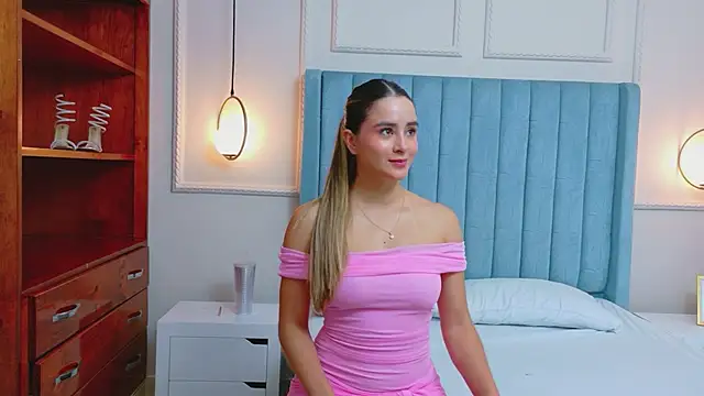 Snapshot of Serena-Virelli chatting on May 27, 2026, 10:23 am Serena-Virelli online show from May 27, 2026, 10:23 am