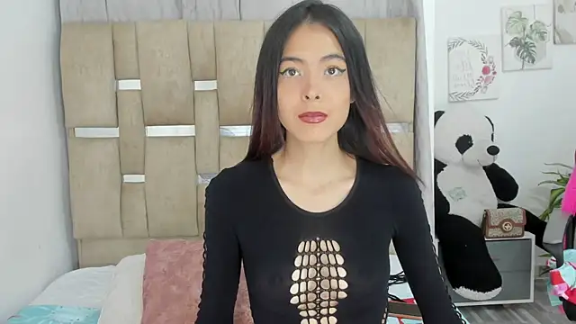 Snapshot of AnahiMiller2 chatting on May 15, 2026, 7:32 pm AnahiMiller2 online show from May 15, 2026, 7:32 pm