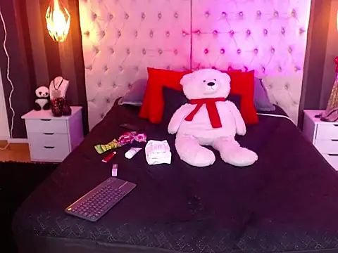 JadeBonnet online show from May 29, 2026, 8:51 pm