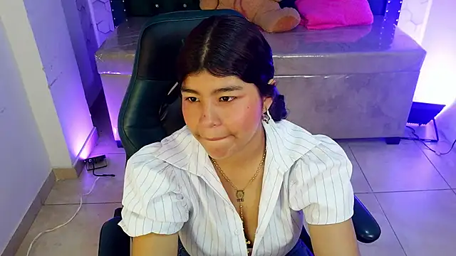 Snapshot of Mia_kittie_m chatting on May 22, 2026, 7:41 pm Mia kittie m online show from May 22, 2026, 7:41 pm