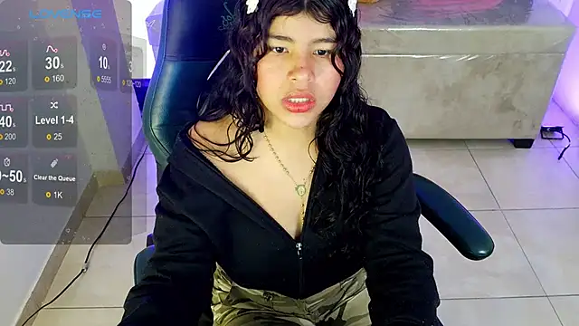 Snapshot of Mia_kittie_m chatting on May 25, 2026, 7:31 pm Mia kittie m online show from May 25, 2026, 7:31 pm