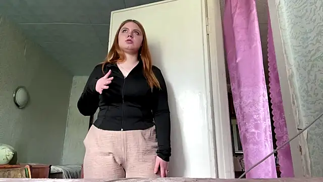 Violette Iguina online show from May 13, 2026, 8:34 am