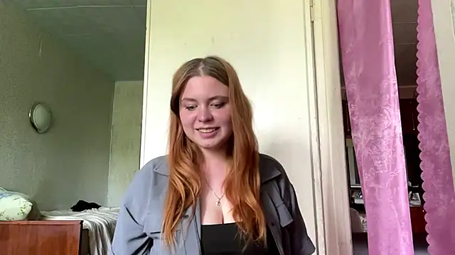 Violette Iguina online show from May 19, 2026, 8:42 am