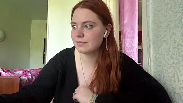 Violette Iguina online show from May 27, 2026, 11:29 am