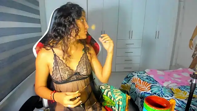 Snapshot of Motasandcalis chatting on May 31, 2026, 12:52 am Motasandcalis online show from May 31, 2026, 12:52 am