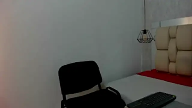 Bella adamss  online show from July 9, 2026, 2:37 am