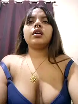 Daniela-Peruana online show from May 22, 2026, 5:25 am