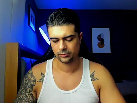 Snapshot of ZEI-001 chatting on May 12, 2026, 1:36 am ZEI-001 online show from May 12, 2026, 1:36 am