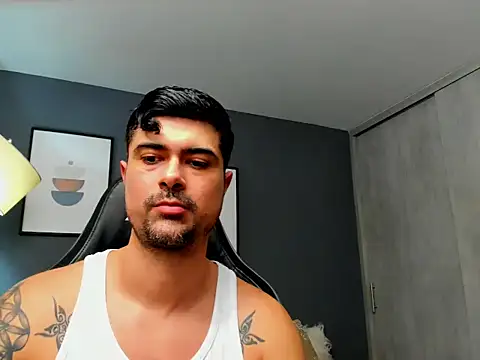 Snapshot of ZEI-001 chatting on May 23, 2026, 1:22 am ZEI-001 online show from May 23, 2026, 1:22 am