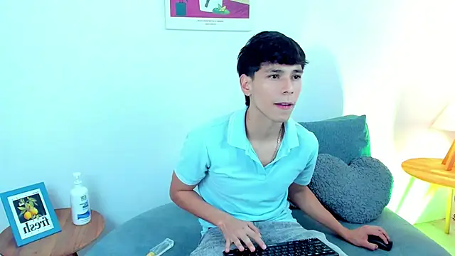 Snapshot of jacob_colliins chatting on May 28, 2026, 2:53 am jacob colliins online show from May 28, 2026, 2:53 am