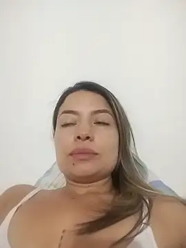 Annie-Latina online show from June 1, 2026, 12:56 am