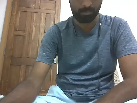 Snapshot of Ijus12 chatting on May 8, 2026, 5:40 pm Ijus12 online show from May 8, 2026, 5:40 pm