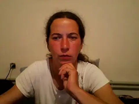 Snapshot of DanicaFey chatting on July 14, 2026, 6:13 pm DanicaFey online show from July 14, 2026, 6:13 pm