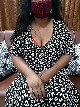 Snapshot of Ponaam-Babe chatting on May 8, 2026, 6:13 pm Ponaam-Babe online show from May 8, 2026, 6:13 pm
