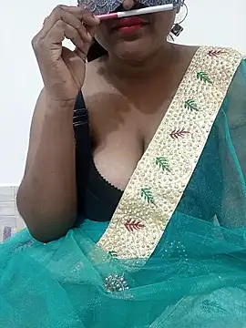 Snapshot of Ponaam-Babe chatting on May 25, 2026, 9:21 pm Ponaam-Babe online show from May 25, 2026, 9:21 pm