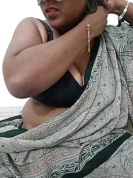 Snapshot of Ponaam-Babe chatting on May 29, 2026, 9:13 pm Ponaam-Babe online show from May 29, 2026, 9:13 pm