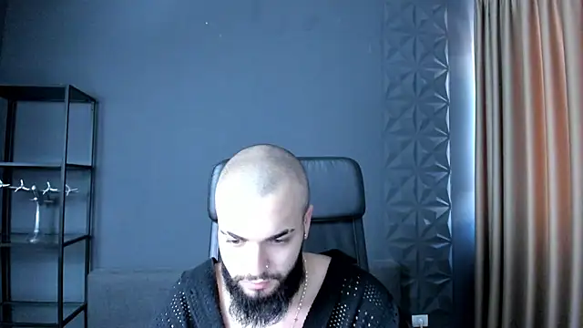 OscarWillss online show from May 28, 2026, 4:21 am